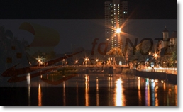 Nawarat Brücke in Chiang Mai bei Nacht